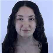 Estudiante del grado en creación y diseño, nivel B2 de inglés y conocimientos en otras áreas como matemáticas, lengua etc.